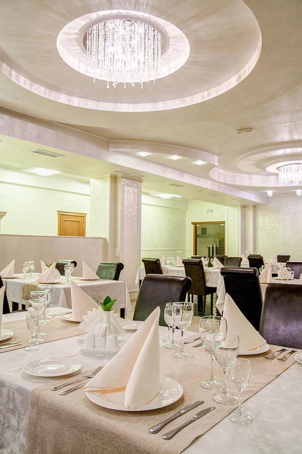 Arena Hotel Poltava Kültér fotó